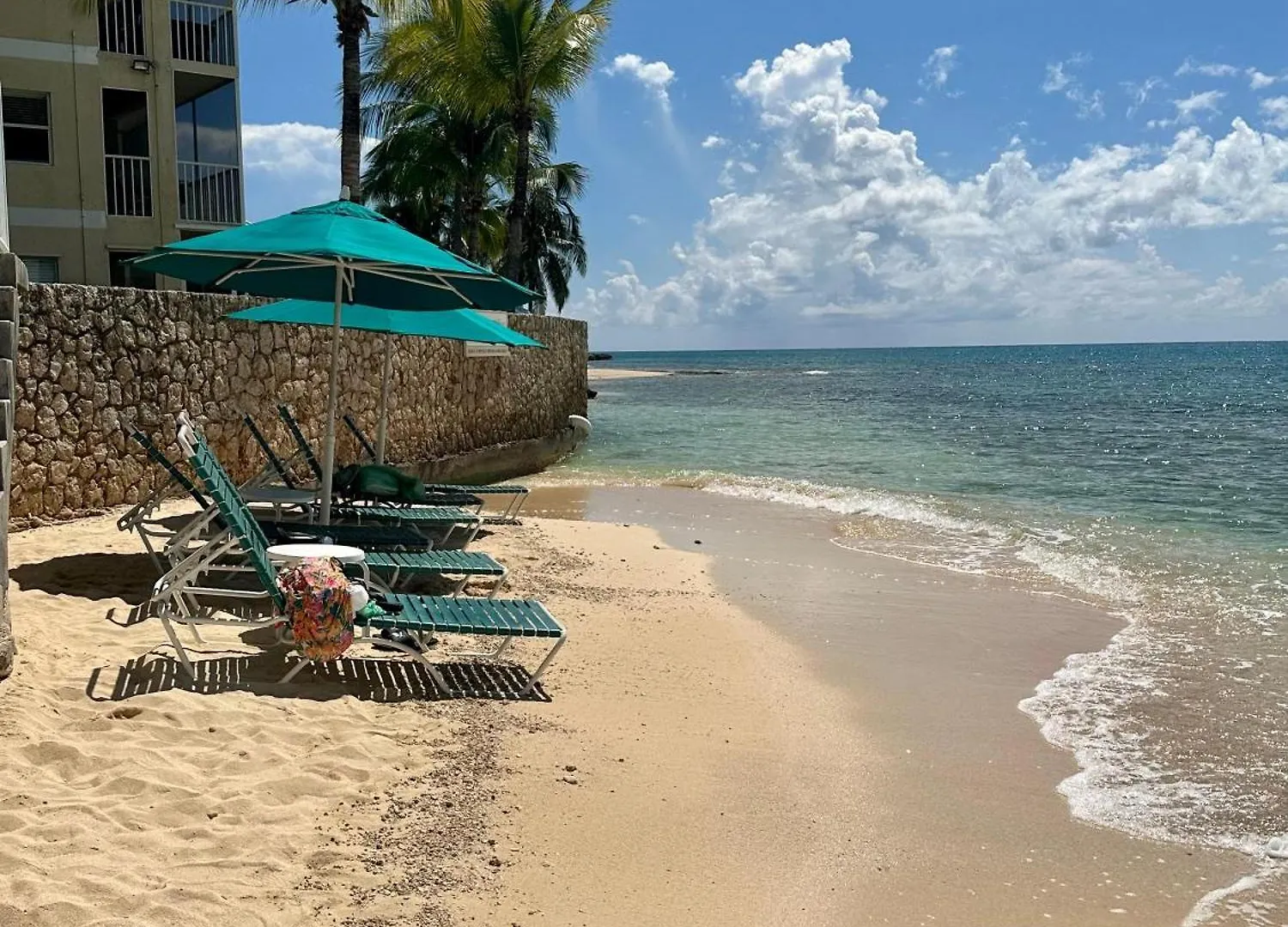 Plantation Village #20 Condo Seven Mile Beach 0*,  Cayman Islands