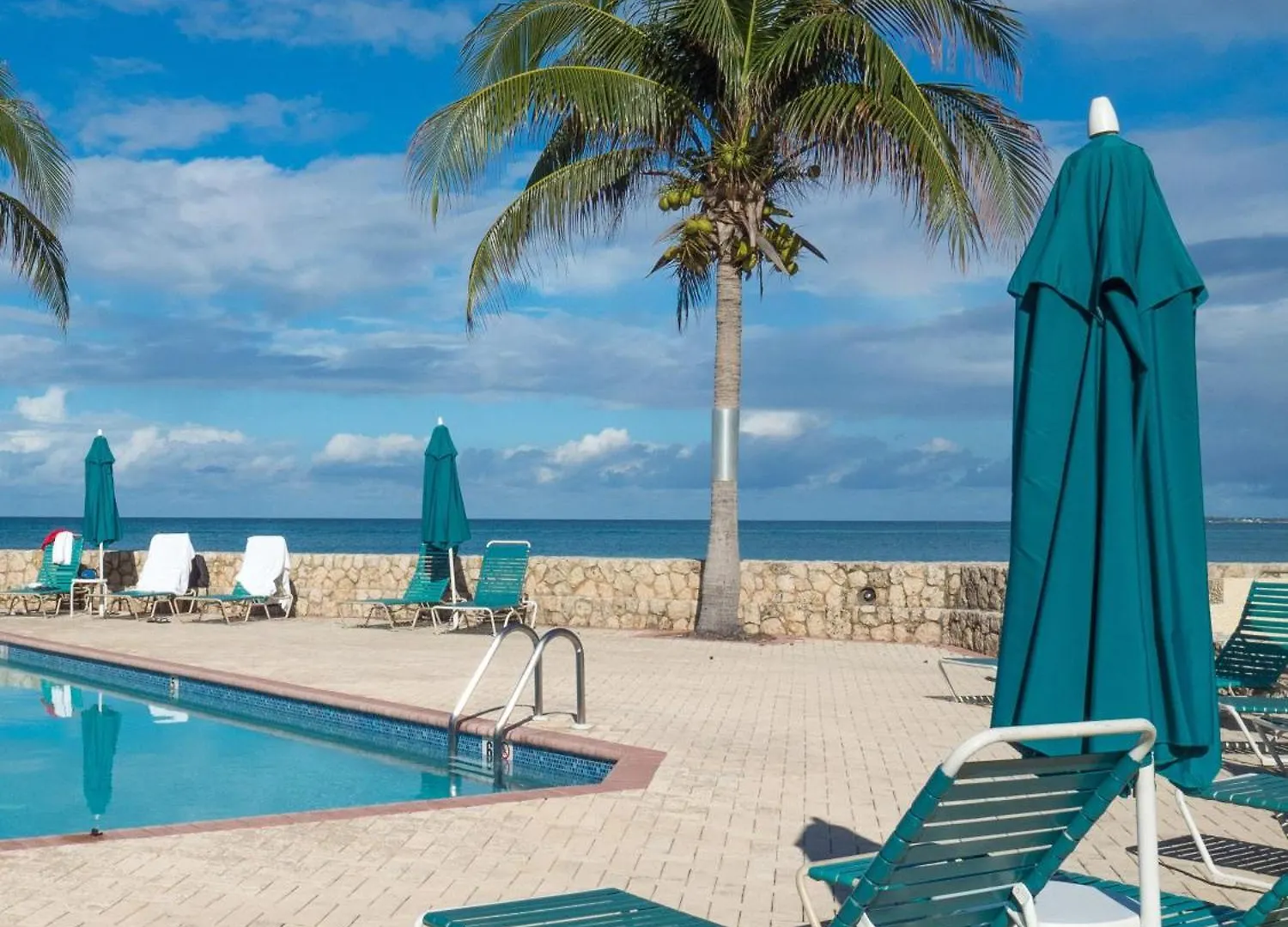 Plantation Village #20 Condo Seven Mile Beach Holiday home