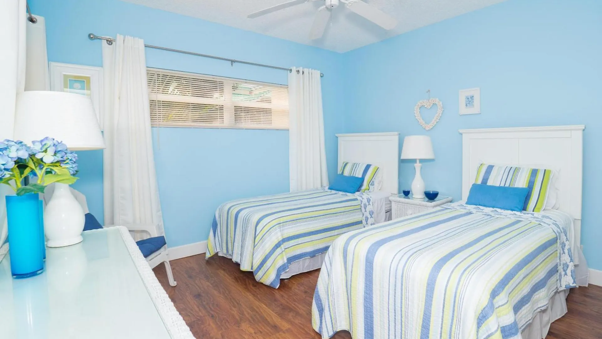 Plantation Village #20 Condo Seven Mile Beach